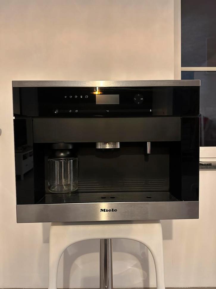 Miele CVA 6401, Elektronische apparatuur, Koffiezetapparaten, Zo goed als nieuw, Gemalen koffie, Koffiebonen, Koffiemachine, 10 kopjes of meer