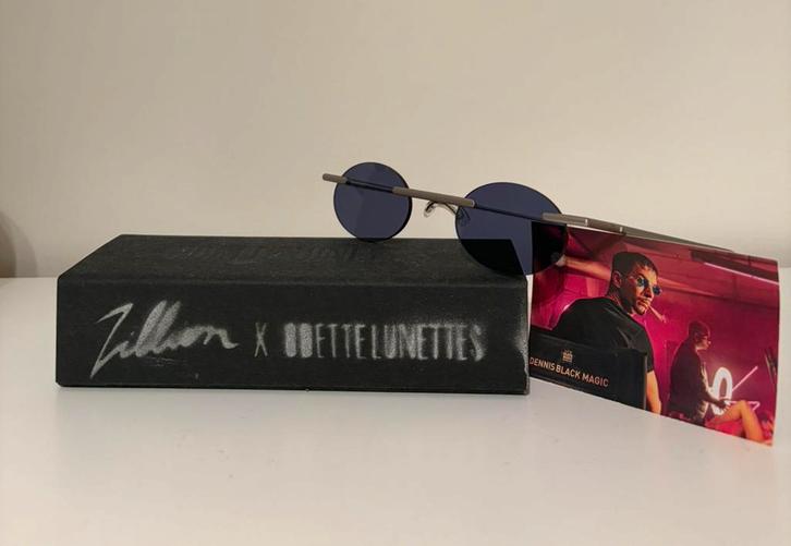 Zilion limited edition bril, Verzamelen, Film en Tv, Zo goed als nieuw, Film, Ophalen