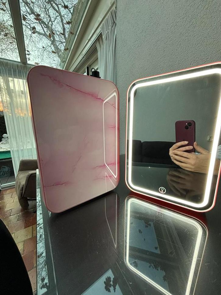 (Skincare) koelkast 8L (leuk kerstcadeau!), Elektronische apparatuur, Koelkasten en IJskasten, Nieuw, Zonder vriesvak, Minder dan 75 liter