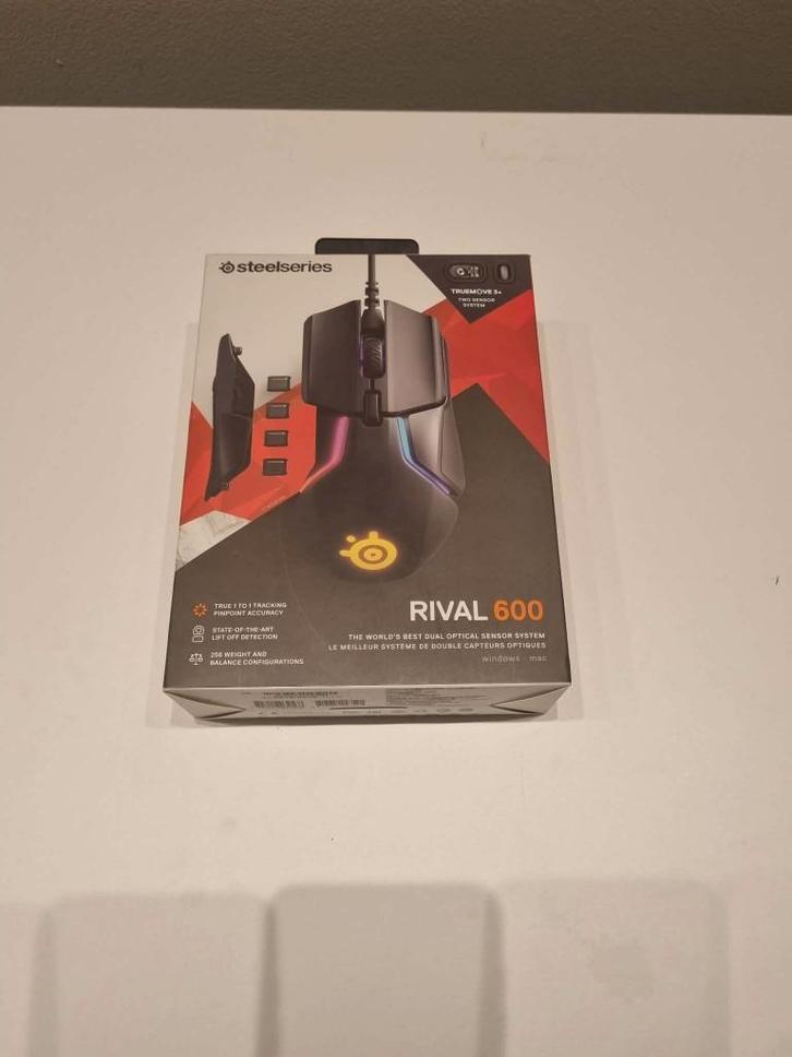 SteelSeries Rival 600 Gaming Muis RGB, Computers en Software, Muizen, Gebruikt, Muis, Rechtshandig, Bedraad, Gaming muis, Ophalen