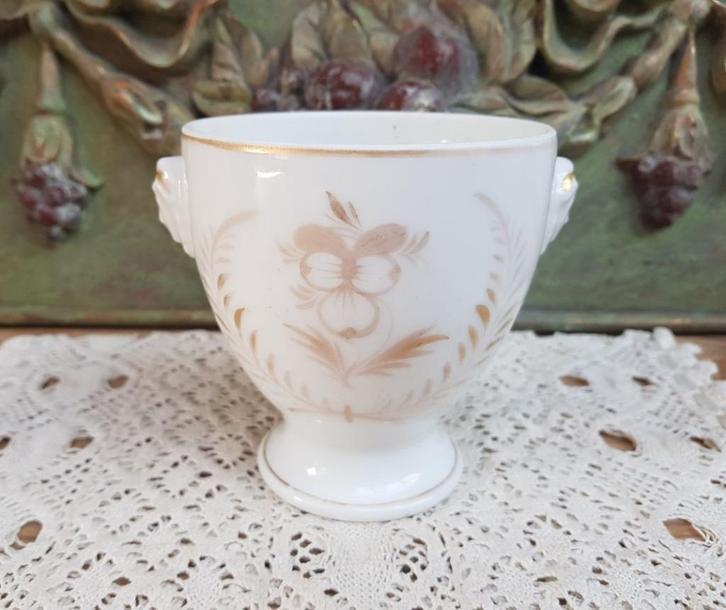 Oud Frans kandij potje met mannenhoofdjes met mankement, Antiek en Kunst, Curiosa en Brocante, Ophalen of Verzenden