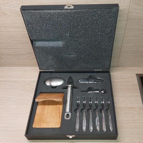 Coffret set à huîtres avec ouvre-bouteilles et bouchon, Maison & Meubles, Cuisine | Couverts, Utilisé, Ensemble de couverts, Inox ou Chrome