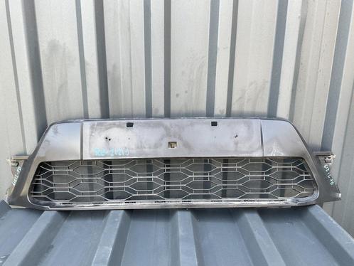 Bumper Grill Dacia Sandero 17-20 622541693R Voorbumpergrill, Auto-onderdelen, Overige Auto-onderdelen, Gebruikt, 6 maanden garantie