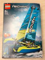 Lego Technic 42105 Catamaran, Comme neuf, Ensemble complet, Lego, Enlèvement ou Envoi