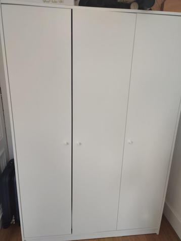 Armoire IKEA KLEPPSTAD