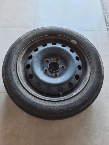 4 pneus hiver  disponible aux enchères