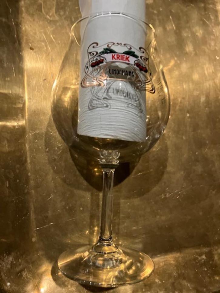 GLAS KRIEK LINDEMANS 25 CL H : 20 CM, Verzamelen, Glas en Drinkglazen, Zo goed als nieuw, Bierglas, Ophalen of Verzenden