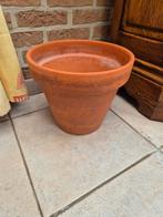 Grand terracotta bloempot 24cm hoog diameter 27cm, Ophalen, Zo goed als nieuw, Terracotta
