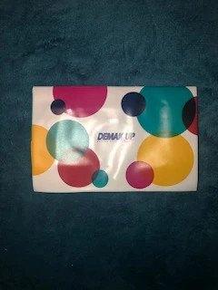 Demakup hoesje met afgeronde plastic patronen, Handtassen en Accessoires, Toilettassen, Ophalen of Verzenden, Nieuw, Wit, Dame