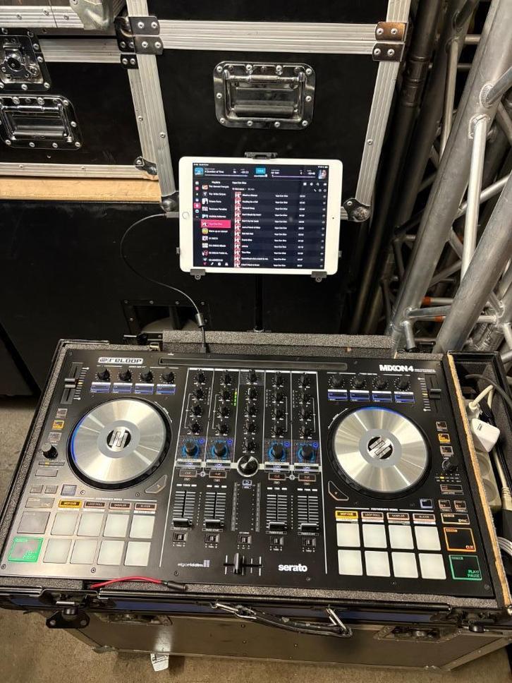 Contrôleur RELOOP MIXON 4, Muziek en Instrumenten, Dj-sets en Draaitafels, Zo goed als nieuw, Dj-set, Reloop, Ophalen