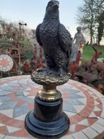 RAPACE EN BRONZE SIGNE SUR SOCLE EN MARBRE, Enlèvement ou Envoi, Bronze