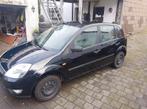 Fort fiesta 1.4 embrayage HS, Auto's, Ford, Te koop, Particulier, Radio, Velours