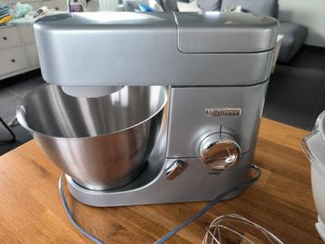 Keukenrobot Kenwood chef + toebehoren, Elektronische apparatuur, Ophalen of Verzenden, Gebruikt
