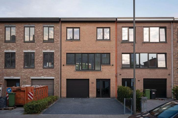 Bel-étage entièrement rénové à vendre à Merksem (EPC-A), Immo, Maisons à vendre, Anvers (ville), Jusqu'à 200 m², Logement en étage