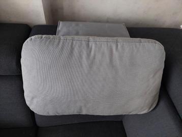 Extra kussen (hoofdsteun - nekkussen) voor in de zetel beschikbaar voor biedingen