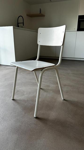 Set ZUIVER design retro keukenstoelen - BACK TO SCHOOL beschikbaar voor biedingen