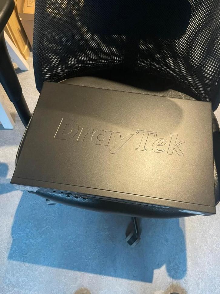 Draytek Vigor 3910 | Enterprise grade security router, Computers en Software, Netwerk switches, Zo goed als nieuw, Ophalen