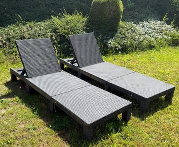 2 transats/bains de soleil Allibert, en résine tressée gris beschikbaar voor biedingen