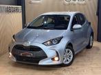 Toyota Yaris Hybrid 1.5i VVT-i E-CVT * GARANTIE 12 MOIS *, Auto's, Automaat, Stof, Gebruikt, https://public.car-pass.be/vhr/9f4d2f41-75f5-4df6-be14-86f7f6d42e5d