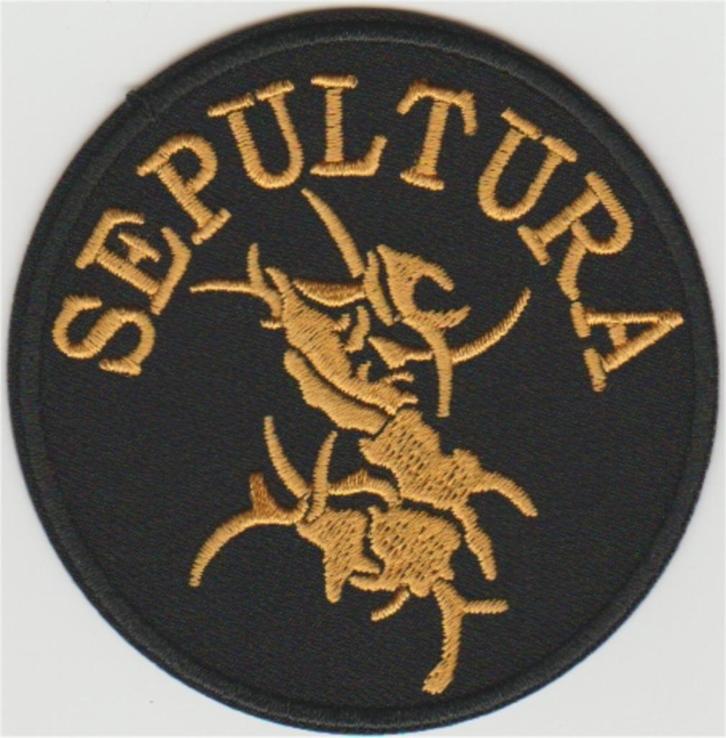 Sepultura stoffen opstrijk patch embleem, Verzamelen, Muziek, Artiesten en Beroemdheden, Nieuw, Kleding, Verzenden