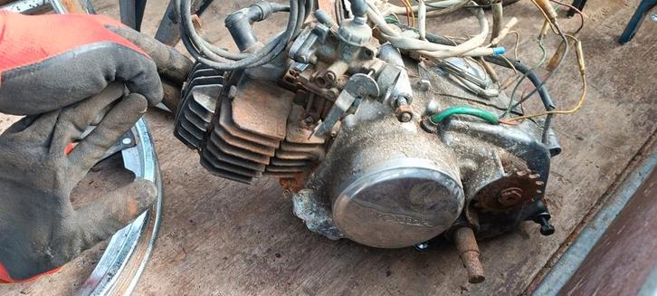 Honda Amigo ( moteur ), Fietsen en Brommers, Brommers | Tomos, Zo goed als nieuw, Ophalen