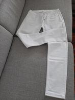 Broeken Allerlei, Kocca, Ophalen