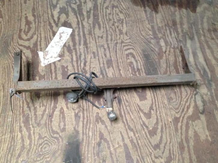 TREKHAAK Volkswagen Golf II (19E) (01-1983/12-1992), Auto-onderdelen, Ophanging en Onderstel, Volkswagen, Gebruikt