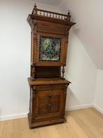 Mechelse kast met glas in lood, Ophalen