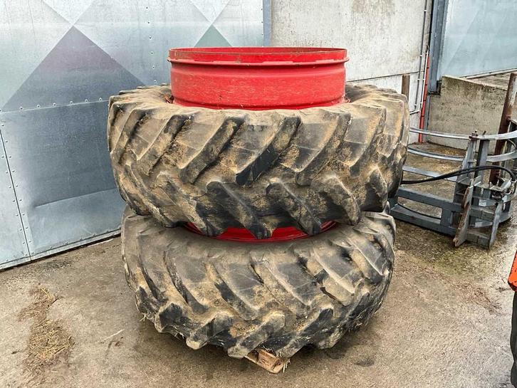 Pirelli TM 700 Banden- en Wielcombinatie, Zakelijke goederen, Landbouw | Onderdelen | Banden, Velgen en Assen