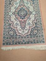 Klein tapijtje, Huis en Inrichting, Stoffering | Tapijten en Vloerkleden, Ophalen