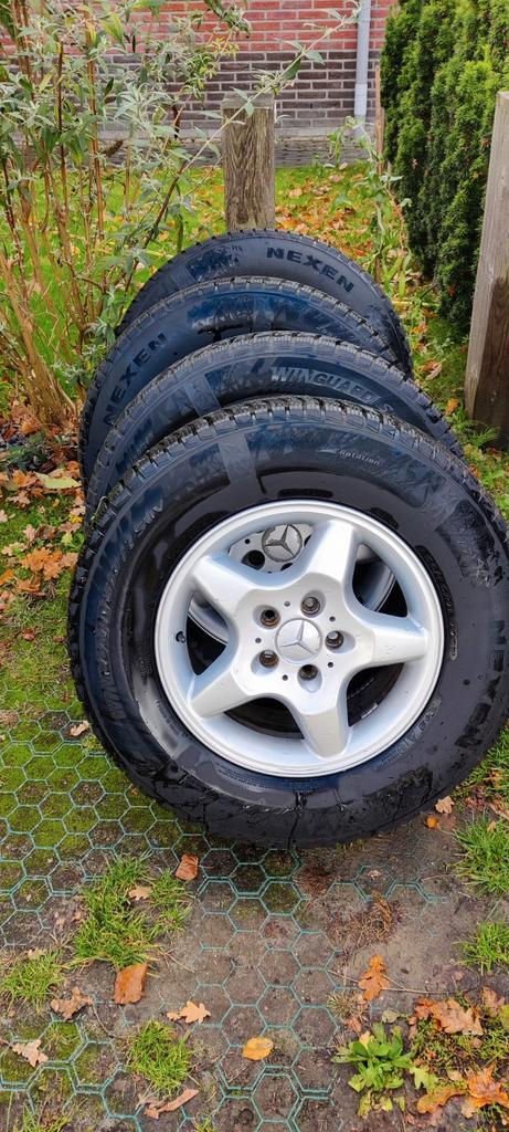 Bandenset Mercedes ML W163 16 inch 255/65 R16., Auto-onderdelen, Banden en Velgen, Banden en Velgen, Winterbanden, 16 inch, 255 mm
