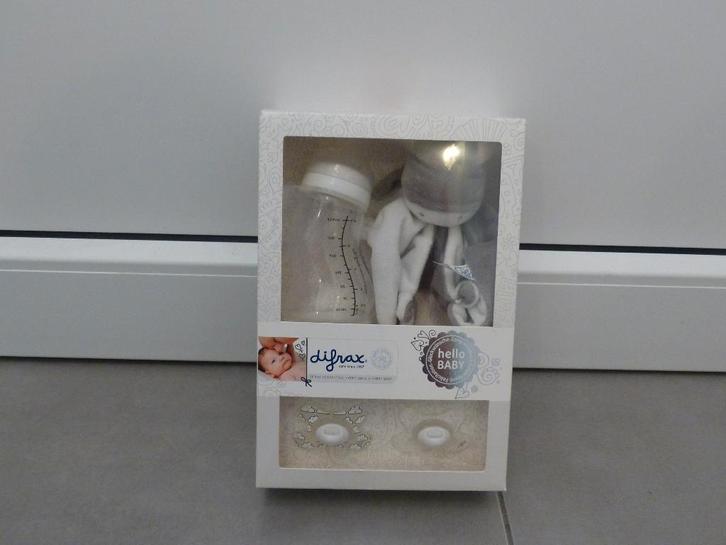 Coffret cadeau Difrax avec biberon/tétine et chiffon, Enfants & Bébés, Aliments pour bébé & Accessoires, Comme neuf, Enlèvement ou Envoi