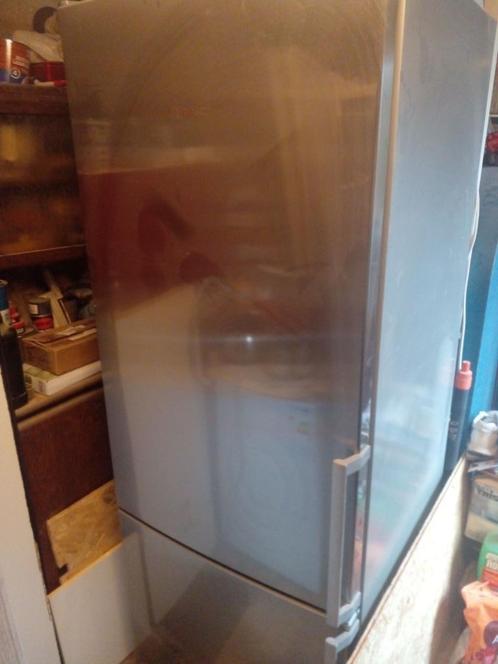 frigo, Electroménager, Réfrigérateurs & Frigos, Comme neuf, Avec congélateur séparé, 200 litres ou plus, 160 cm ou plus, 60 cm ou plus