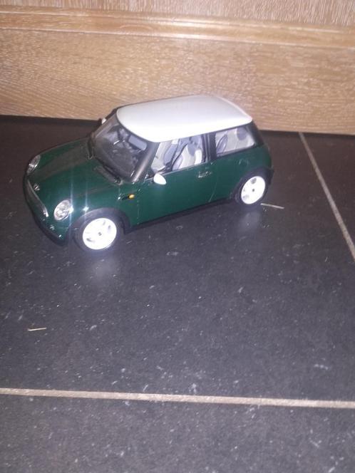 BURAGO - MINI - 1/18, Hobby en Vrije tijd, Modelauto's | 1:18, Zo goed als nieuw, Auto, Burago, Ophalen of Verzenden