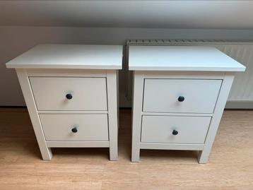2 tablez de chevet ikea Hemnes beschikbaar voor biedingen
