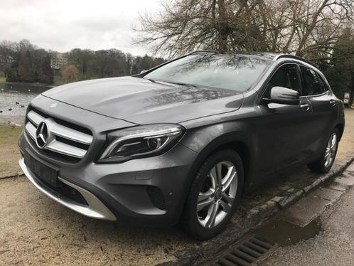 GLA 200 volledig lederen parkeerautomaat met panoramisch dak, Auto's, Mercedes-Benz, Particulier, GLA, 4x4, ABS, Adaptieve lichten