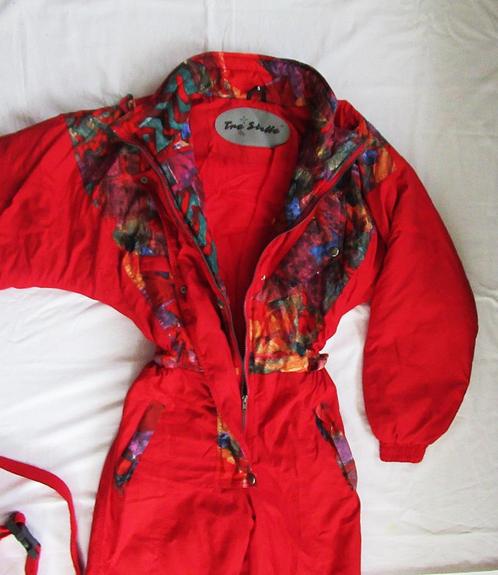Stijlvolle dames ski overall maat S/M, Kleding | Dames, Jassen | Winter, Zo goed als nieuw, Rood, Ophalen of Verzenden