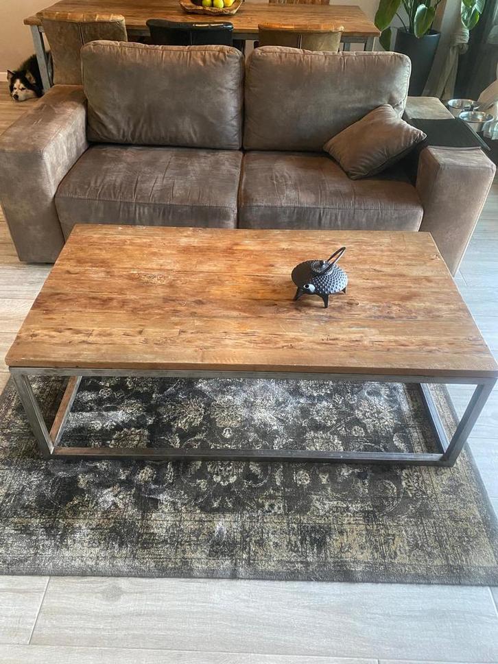 URGENT SALE, Huis en Inrichting, Tafels | Salontafels, Zo goed als nieuw, Ophalen