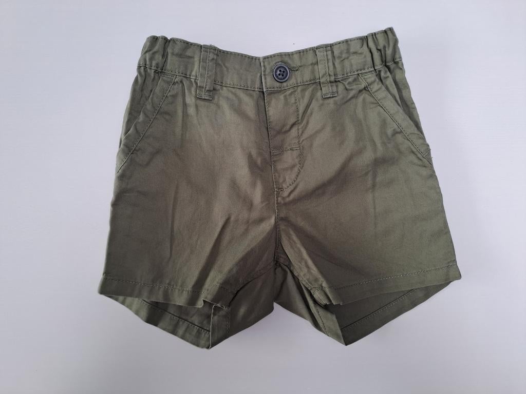 short vert kaki clair taille 86, Enfants & Bébés, Vêtements de bébé | Taille 86, Utilisé, Garçon, Pantalon, Enlèvement ou Envoi