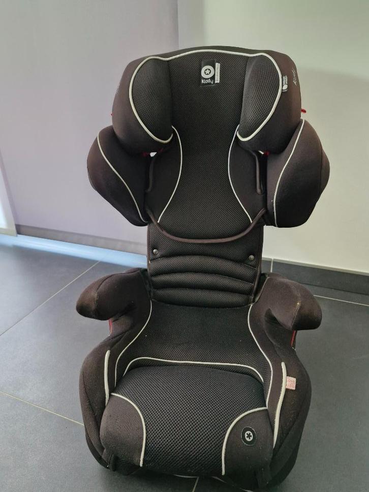 Siège auto Kiddy Cruiserfix Pro (Groupe 2/3, 15–36 kg)–Noir, Kinderen en Baby's, Autostoeltjes, Gebruikt, Overige merken, 15 t/m 36 kg