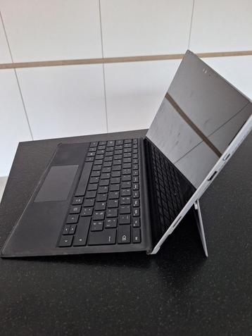 Surface Pro 4 met touch screen inclusief pen en laptoptas beschikbaar voor biedingen