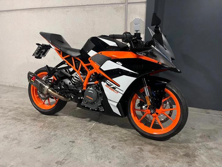 KTM RC390 met Akrapovic (ook voor A2) (bj 2019), Motoren, Motoren | KTM, Bedrijf, Super Sport, 12 t/m 35 kW