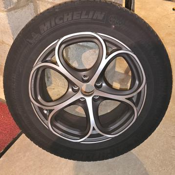 Velgen Alfa Romeo Stelvio 18 inch, Véhicule de tourisme, Pneus été, 18 pouces, Enlèvement