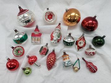 Oude glazen kerstballen beschikbaar voor biedingen