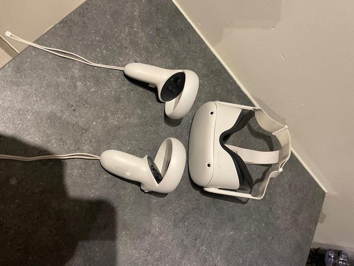 Oculus Quest 2 te koop – werkt perfect! Snel weg!, Games en Spelcomputers, Virtual Reality, Gebruikt, Overige platformen, VR-bril