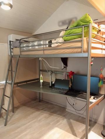 Hoogslaper met bureau beschikbaar voor biedingen