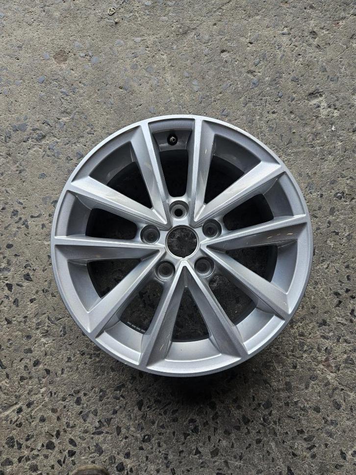 Renault Clio Velg, 40 300 2460R – 16 inch – 5 bouts, Auto-onderdelen, Overige Auto-onderdelen, Renault, Ophalen