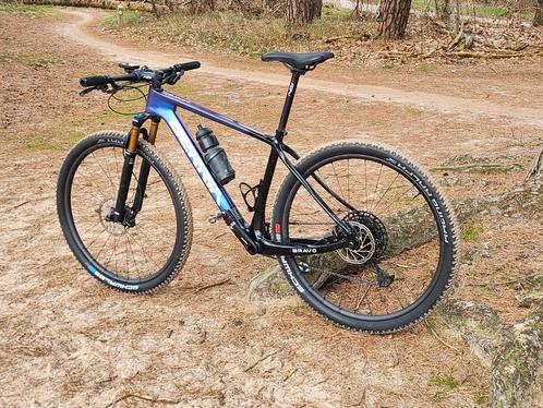 Top hardtail mtb berria medium carbon plus upgrades, Fietsen en Brommers, Fietsen | Mountainbikes en ATB, Zo goed als nieuw, Hardtail