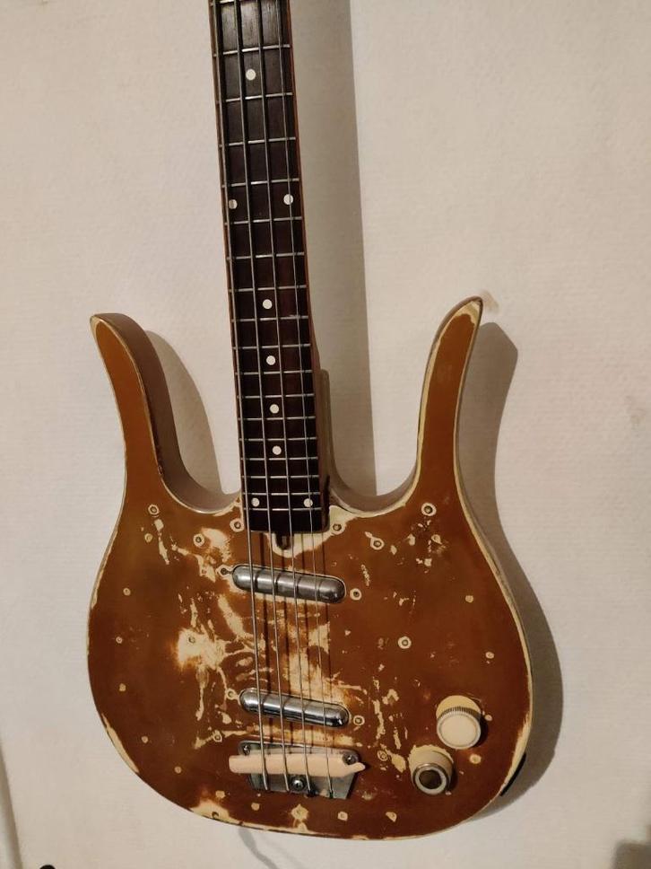 Dynelectron Longhorn Bas '60, Muziek en Instrumenten, Snaarinstrumenten | Gitaren | Bas, Gebruikt, Elektrisch, Ophalen