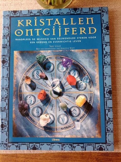 kristallen ontcijferd, Boeken, Esoterie en Spiritualiteit, Zo goed als nieuw, Ophalen of Verzenden